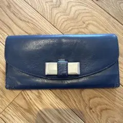 GIVENCHY ロゴプレート フラップロングウォレット ネイビー - メルカリ