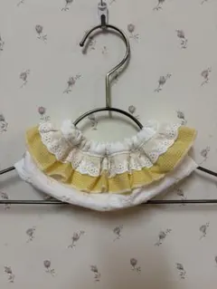 ハンドメイド　わんちゃん用　バースデースタイ　S〜M程度 ハンドメイド わんちゃん用スタイ S～M程度 お花柄刺繍レース生地