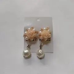 レストローズ ローズフラワーモチーフ ピアス