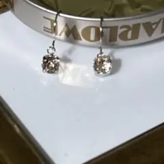 ビジューピアス