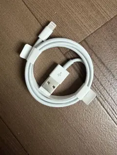 USB-A to Lightningケーブル ホワイト