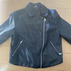 Ｈ＆Ｍ　ブラック ライダースジャケット　破れあり