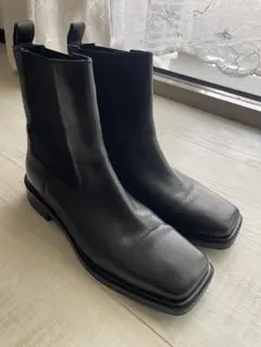 ZARA サイドゴアブーツ ブラック サイズ40のサムネイル