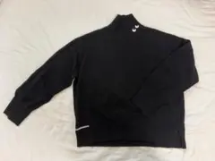 UNIQLOアニヤハインドマーチコラボカシミヤ ハイネックセーター