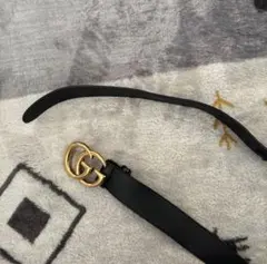 GUCCI ブラックレザーベルト ゴールドバックル 105/42