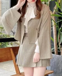 袖スリットショート／ジャケット& 共ベルト付ボックスプリーツ／スカパン