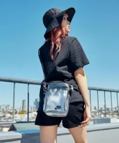 ナイキ ヘリテージ クリスタル クロスボディバッグ (4L)