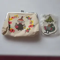 ムーミン刺繍がま口ポーチとチャーム