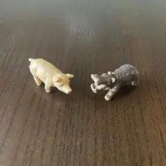 ブタ　カバ　ミニチュアフィギュア　2体セットのサムネイル
