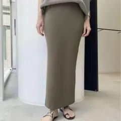アパルトモン　Lisiere Punch Tight ロングスカートのサムネイル