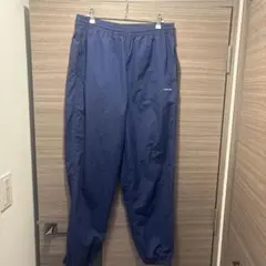 な*ゆ様 BALENCIAGA ナイロンパンツ ネイビー - メルカリ