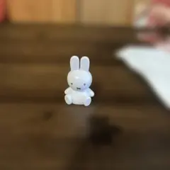 ミッフィー ミニフィギュア ホワイトのサムネイル
