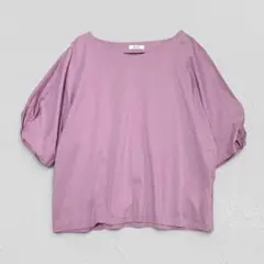 a.v.v アーヴェヴェ♡パフスリーブカットソー　半袖　ボートネック　Mのサムネイル