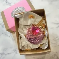 Item thumbnail for item b0fa04d6-fc27-4b15-89d7-e70bbf6d3c36