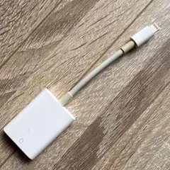 Apple Lightning SDカードカメラリーダー A1595