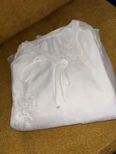 USED ホワイト　刺繍ロング　シャツワンピース　ワンピース　かわいい