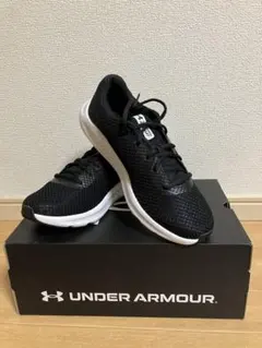 【土日限定値下げ！】UNDER ARMOUR スニーカー ランニングシューズ