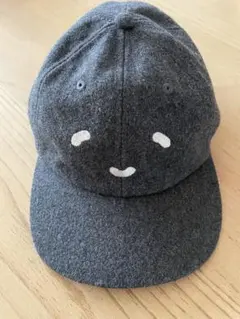 newhattan ウール　グレー 刺繍入り　とんぼせんせい