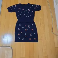 ネイビー 刺繍入り 半袖ニットセットアップ