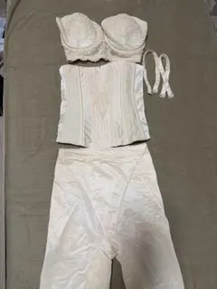 フォーシスアンドカンパニー　ブライダルインナー