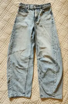 GU バレルレッグジーンズ