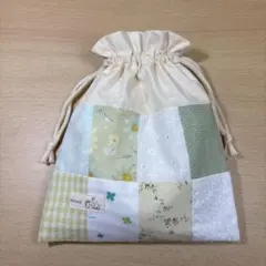 巾着袋　ハンドメイド　ポーチ　小物入れ　パッチワーク　ナチュラル　小物整理