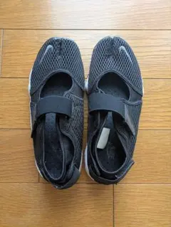 NIKE AIR RIFT ブラック 25cmのサムネイル