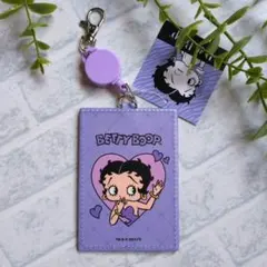ベティちゃん　Betty Boop　リール式　 パスケース　パープル　新品