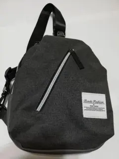 斜めがけショルダーバッグ　メンズ　RONDE ボディバッグ ブラック　超軽量