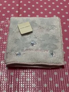 LAURA ASHLEY タオルハンカチ クローバー柄のサムネイル