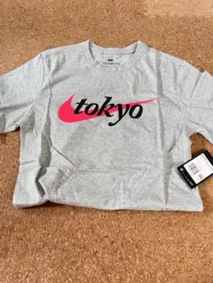 【新品】NIKE tokyo Tシャツ グレー　新品タグ付きのサムネイル