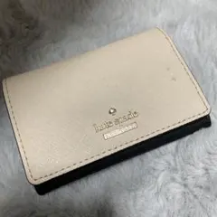 【お値下げしました】kate spade キーケース ベージュ/ブラッ