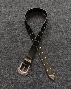 スタッズ付き黒レザーベルト