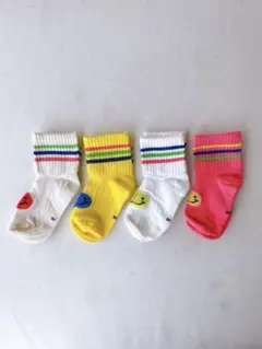 美品　新品未使用　キッズソックス（4Pセット）Mサイズ（14〜16cm）