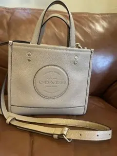 ［美品］COACH コーチ デンプシートート22ショルダー タグなし