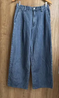 UNIQLOライトブルーワイドレッグデニムパンツ　M