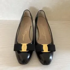 Salvatore Ferragamo フェラガモ 黒 レザー ローファー