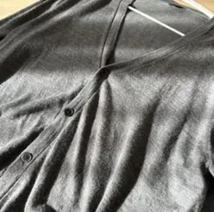 UNIQLO メリノVネックカーディガン　グレー