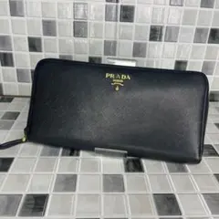 PRADA プラダ 長財布　ラウンドファスナー