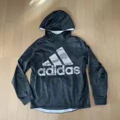 adidasパーカー