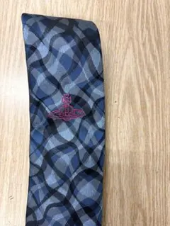 Vivienne Westwood ウェーブグラフィック