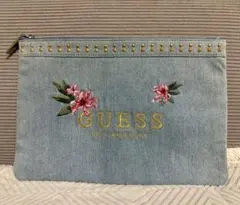 guess グアム ビックデニムポーチ ハイビスカス刺繍 ゴールドスタッズのサムネイル