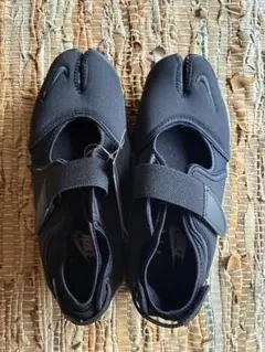 新品未使用　ナイキ エアリフト オールブラック 25cm