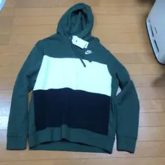 ナイキメンズパーカー Lサイズ新品