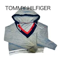 TOMMY HILFIGER フード付きクロップドパーカー 短丈