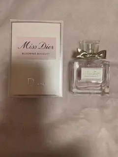 Miss Dior Blooming Bouquet 香水50mlのサムネイル