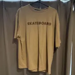 SKATEBOARDデザイン ベージュTシャツ