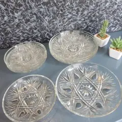 昭和レトロ　プレスガラス　小皿　中皿　各4枚