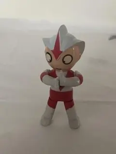 ウルトラマンキッズ フィギュア　クリップ　キッルーキィ