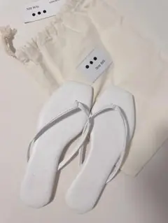 three dots フラットサンダル 新品未使用